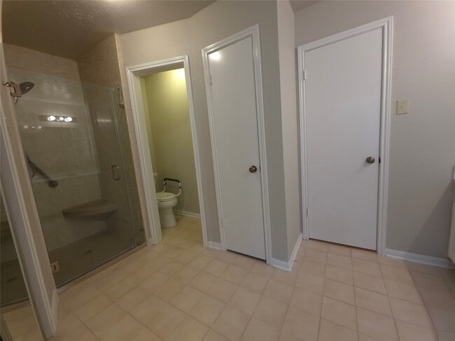 Building Photo - 12830 Careywood Dr