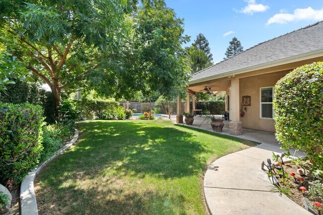 Building Photo - 687 Glenn View Ct