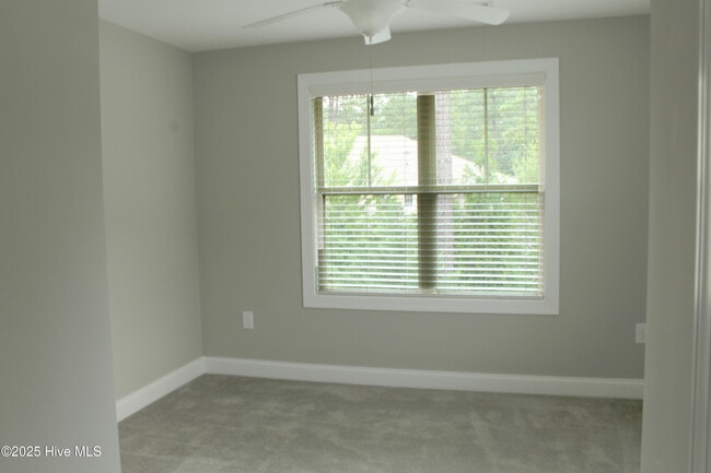 Building Photo - 16 Cypress Cir