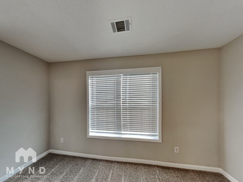 Building Photo - 1013 Vineyard Walk