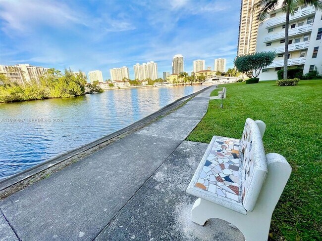 Building Photo - 3030 Marcos Dr