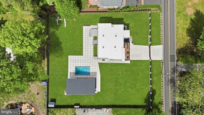 Building Photo - 56 Black Rock Rd