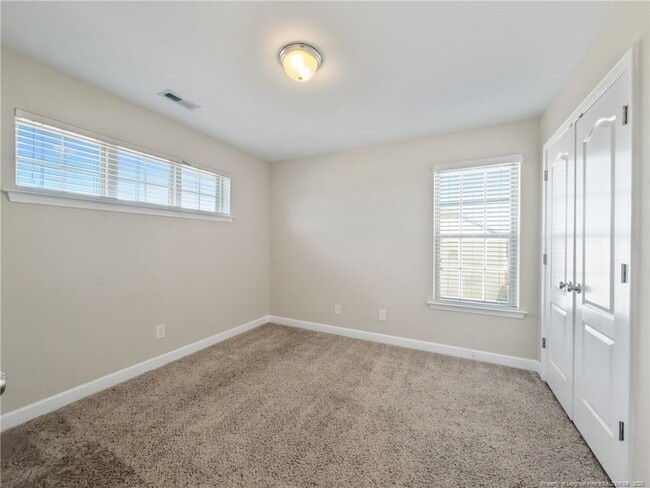 Building Photo - 20 Farrow Ct