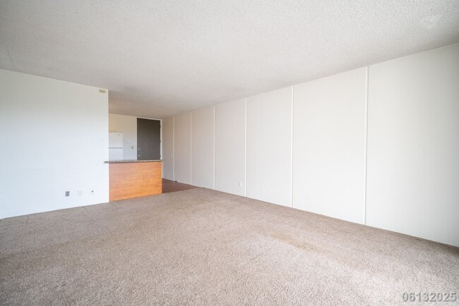 Building Photo - 2 Bed 1 Bath Condo In Valleyview Melemanu