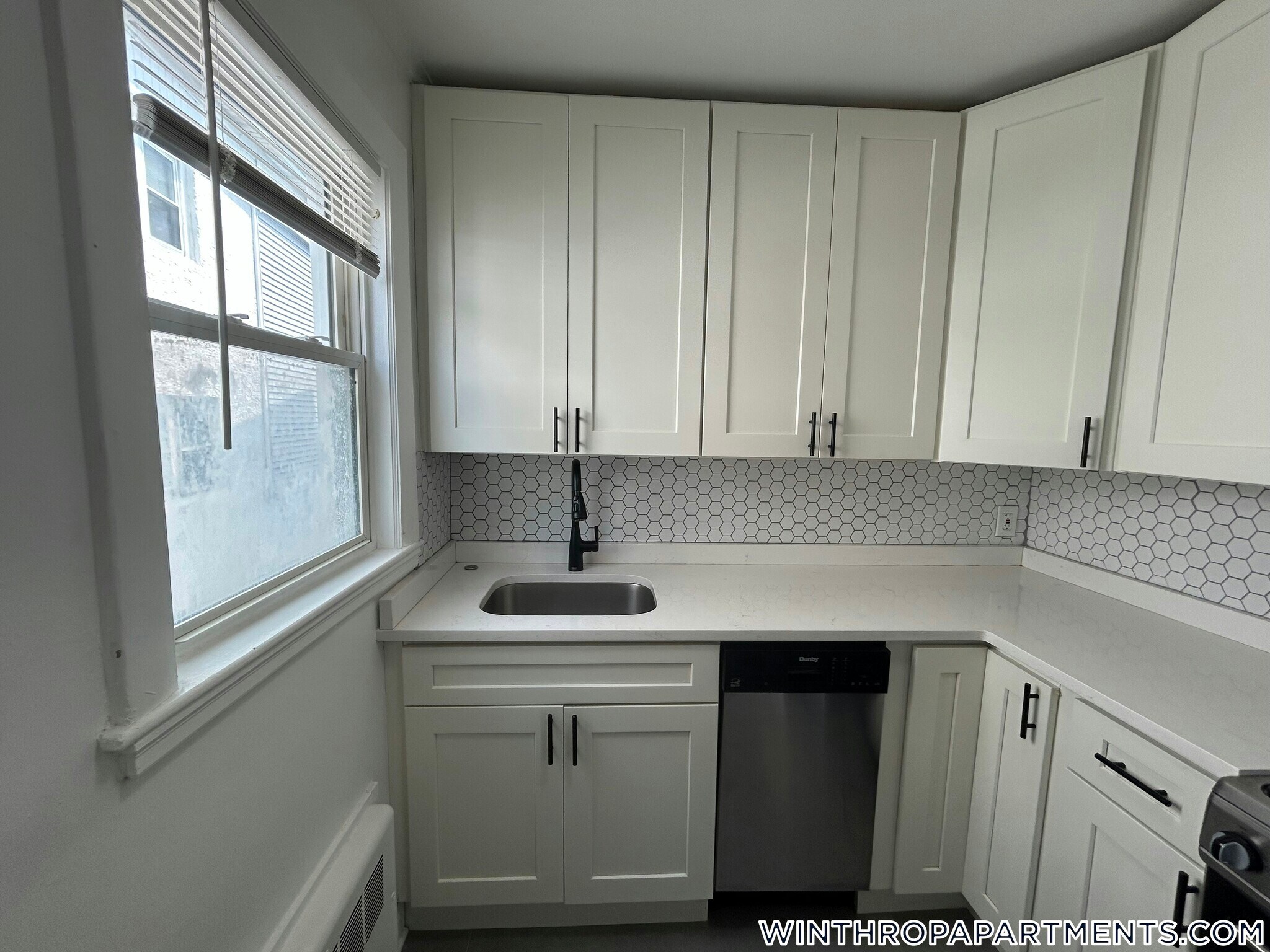 Building Photo - 90 Winthrop Shore Dr