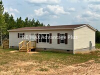 Building Photo - Affordable 3-Bedroom with Master Suite and Private Setting!