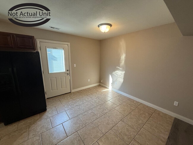 Building Photo - 1850 N Orie Dr