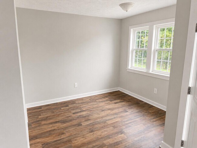 Building Photo - 51 Shields Ln