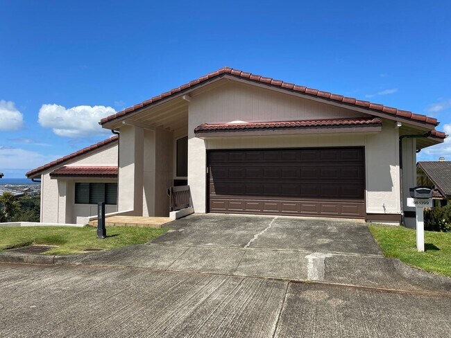 Building Photo - Sparkling, Mountaintop House in Gated Community w/Ocean View