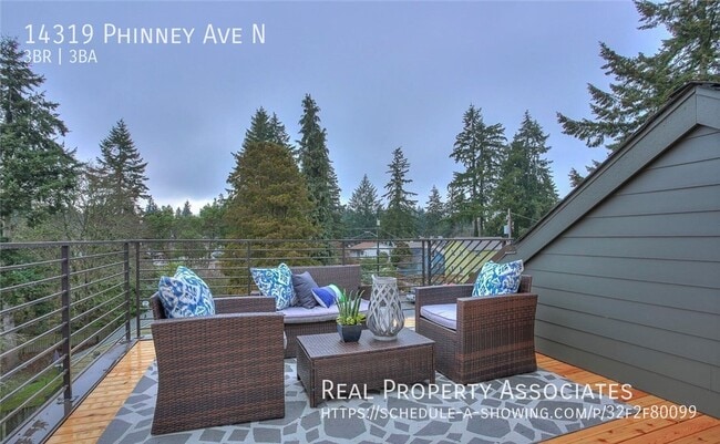 Building Photo - 14319 Phinney Ave N