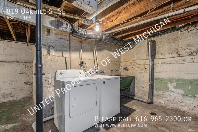 Building Photo - Tours Estimated to Begin 4/4 | Cozy 4 Bedr...