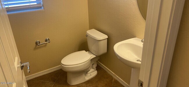 Building Photo - 18211 N Toya St