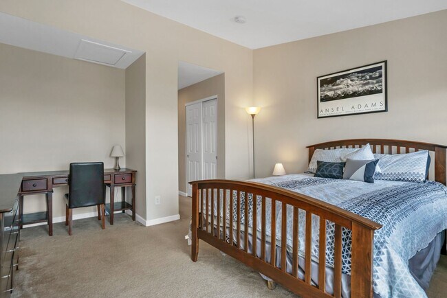 Building Photo - Price Reduced on this awesome Frisco Townhome! Garage! Great Natural Light! Views! Updates throug...
