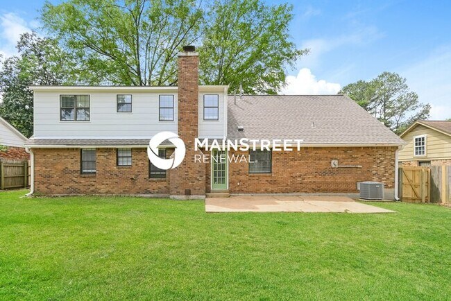Building Photo - 4 Bedroom Pet-Friendly Home in MEMPHIS, TN with Main Street Renewal