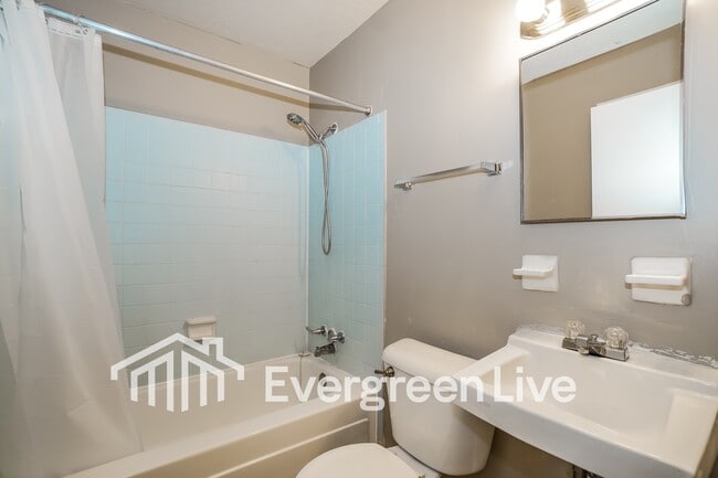 Building Photo - 64 Huber Village Blvd