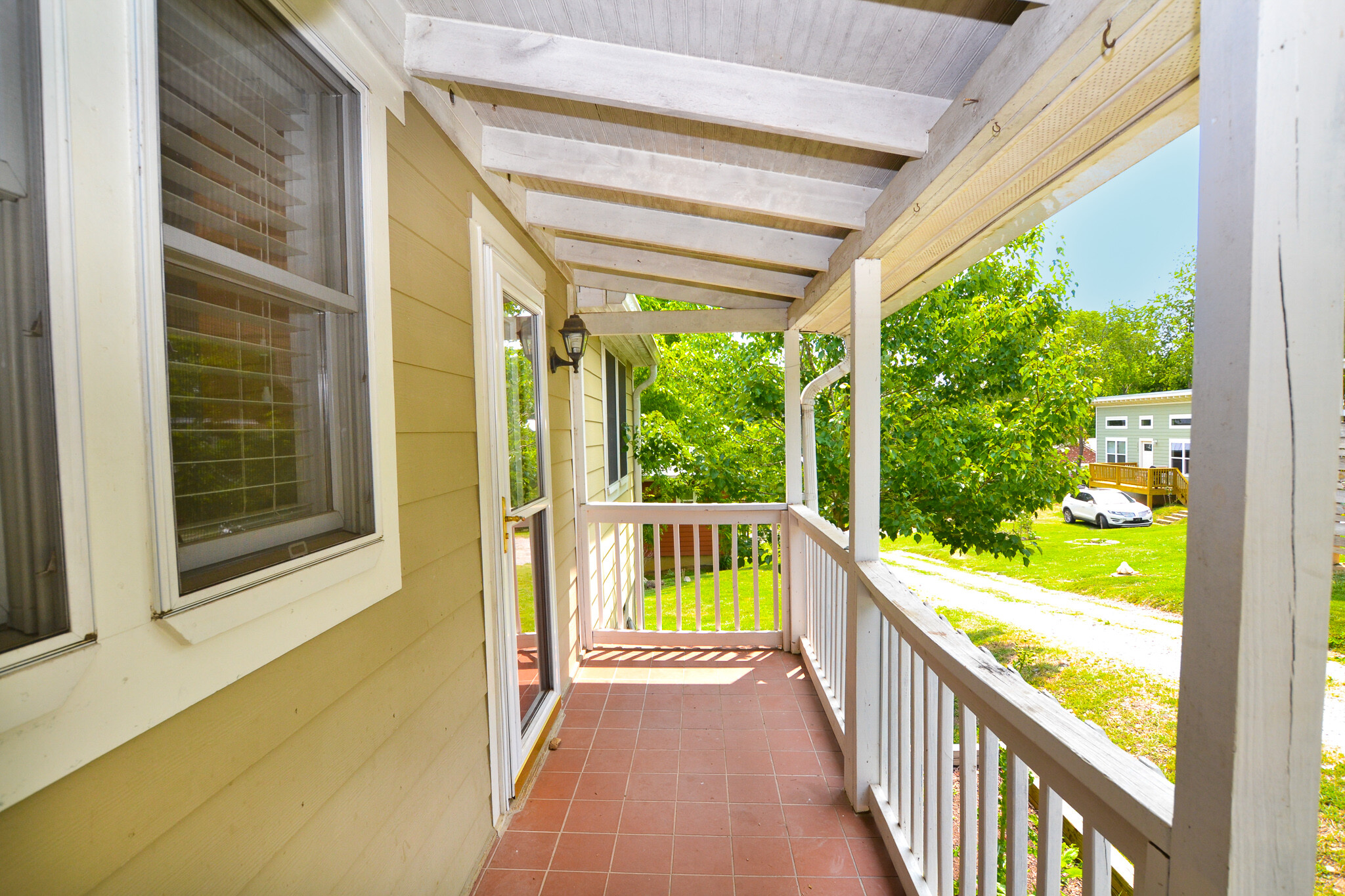 Covered Side Porch - 20 Nevada Ave