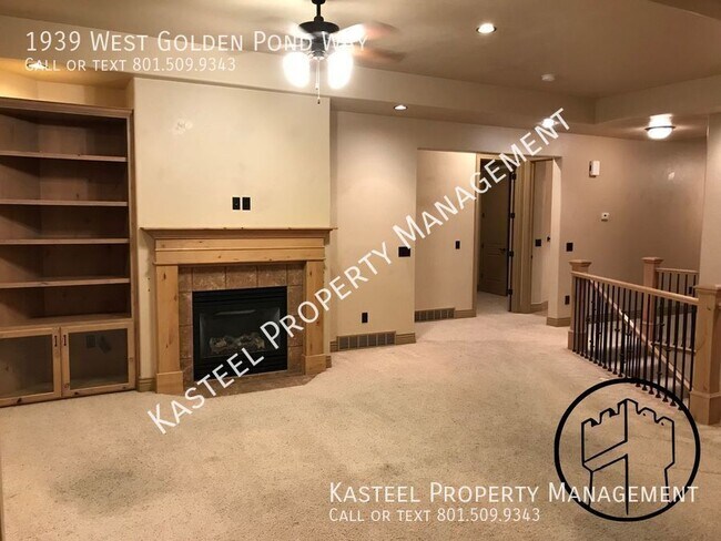 Building Photo - 1939 W Golden Pond Way
