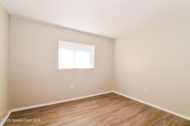 Building Photo - 2000 Burning Tree Dr