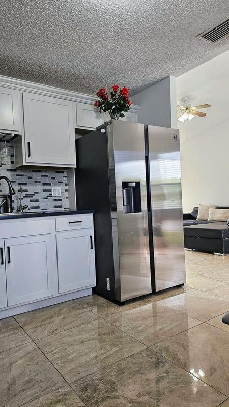 Building Photo - 5628 Kimberton Way