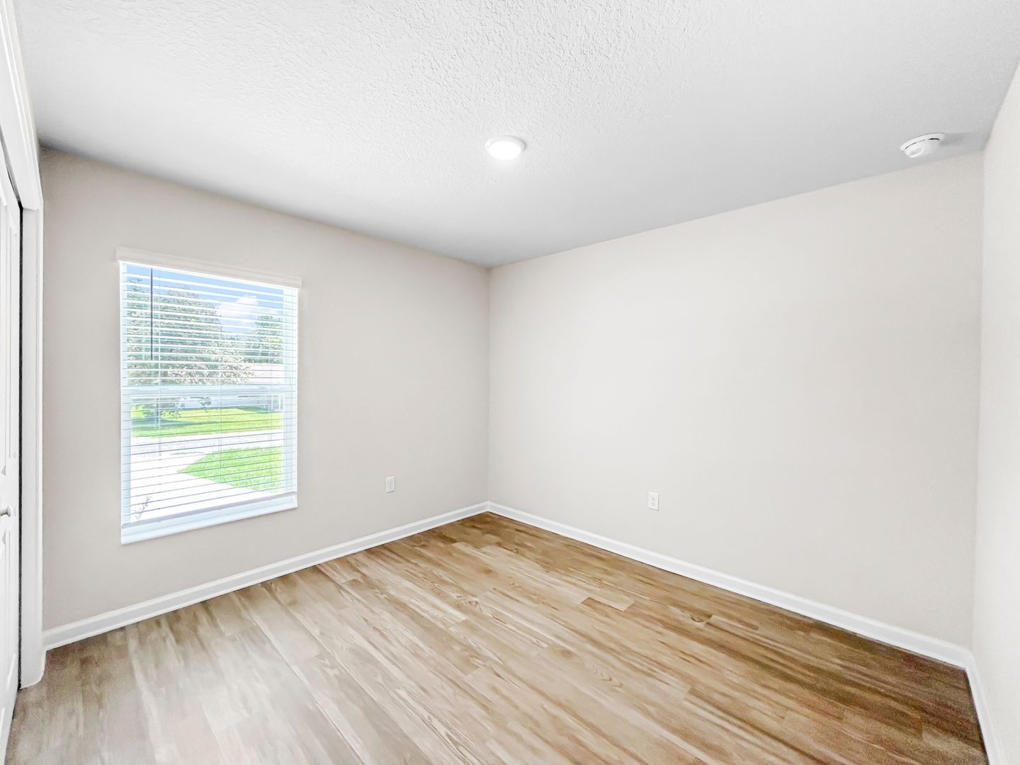Building Photo - 9368 N Peachtree Way
