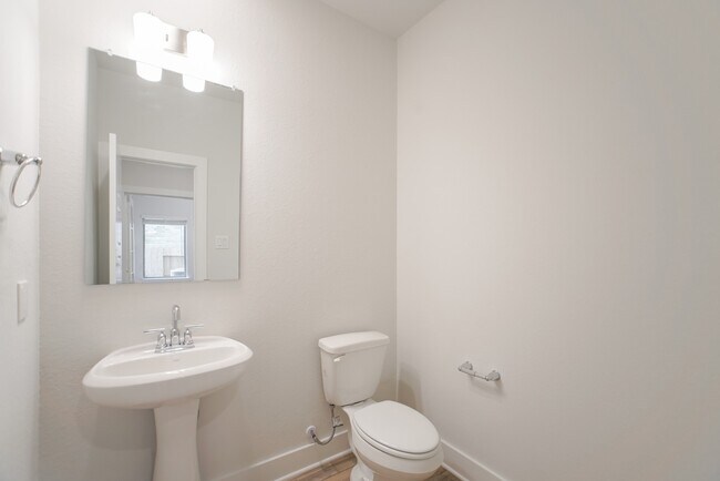 Building Photo - 10614 Whitejacket