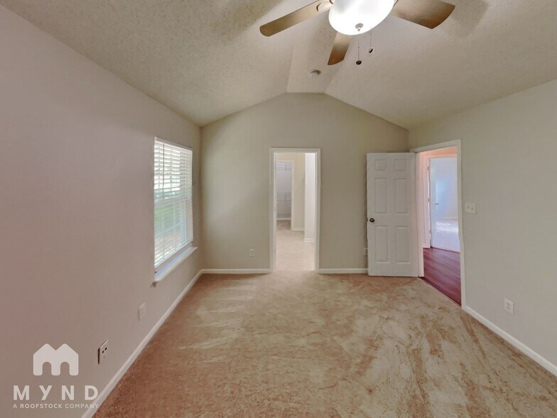 Building Photo - 6027 Briggs Dr