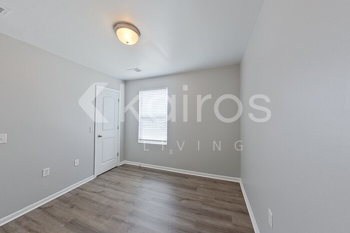 Building Photo - 138 Amber Mill Cir