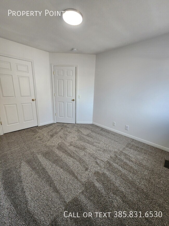 Building Photo - 1587 S 2000 W