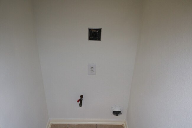 Building Photo - 13419 Forest Pines Village Ln