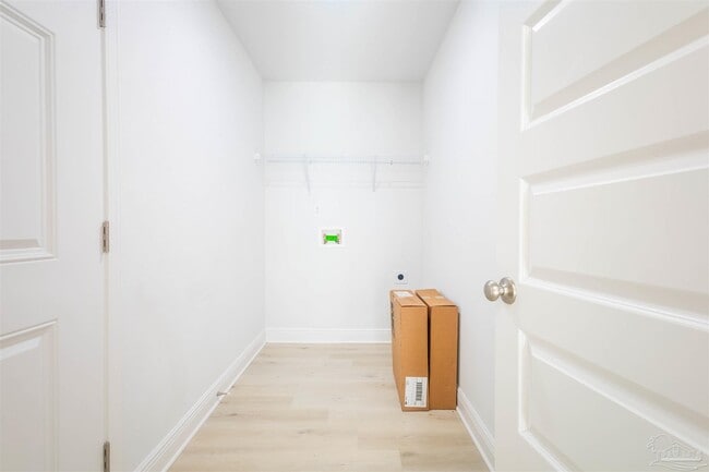 Building Photo - 8702 Doris Ave