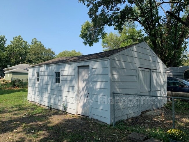 Building Photo - 3820 13th St