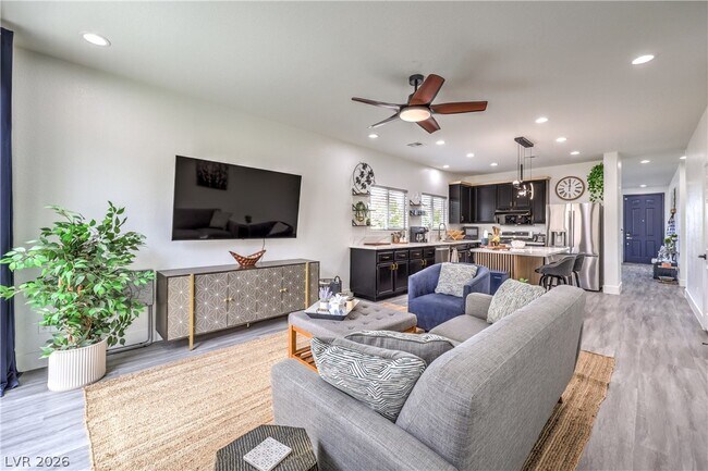 Building Photo - 10762 Flame Vine Ct