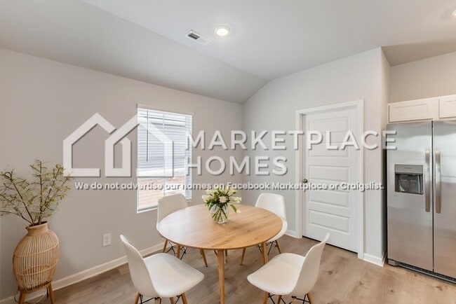 Building Photo - 165 Olde Hearth Rd