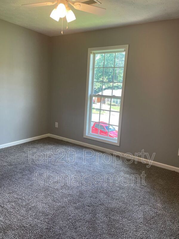 Building Photo - 5015 Hidden Hills Ct