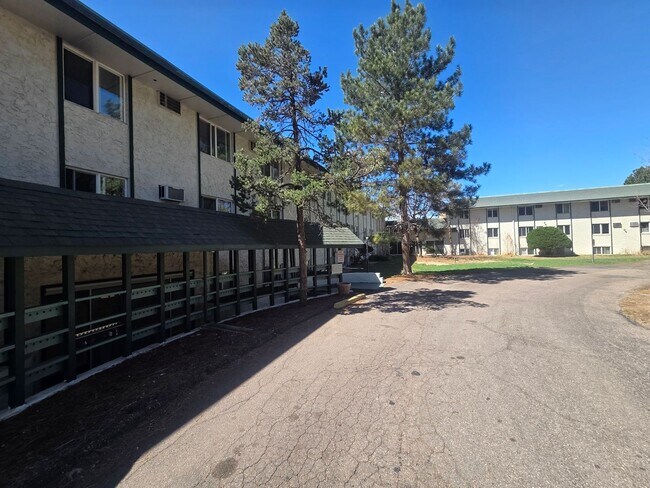 Building Photo - 8828 E Florida Ave