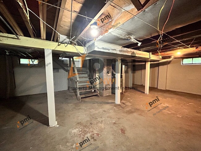 Building Photo - 1110 Lafayette St