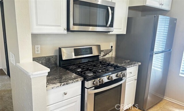 Building Photo - 2554 Olive Dr