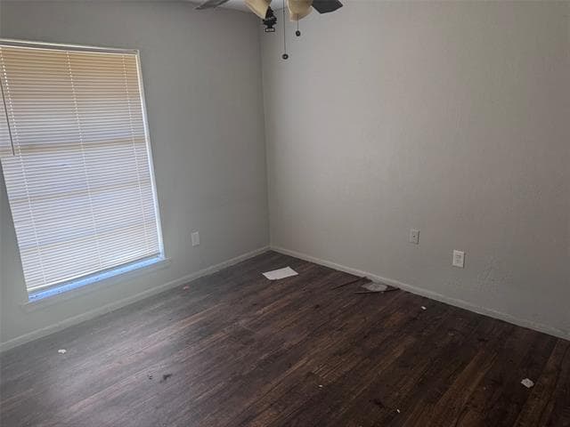 Building Photo - 2112 Sunset Dr