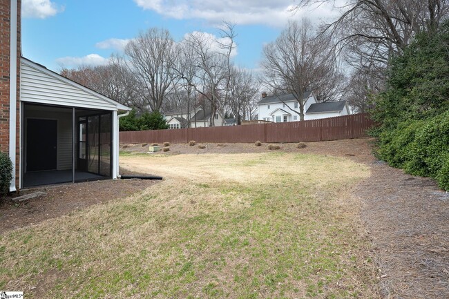 Building Photo - 97 Jamestowne Way