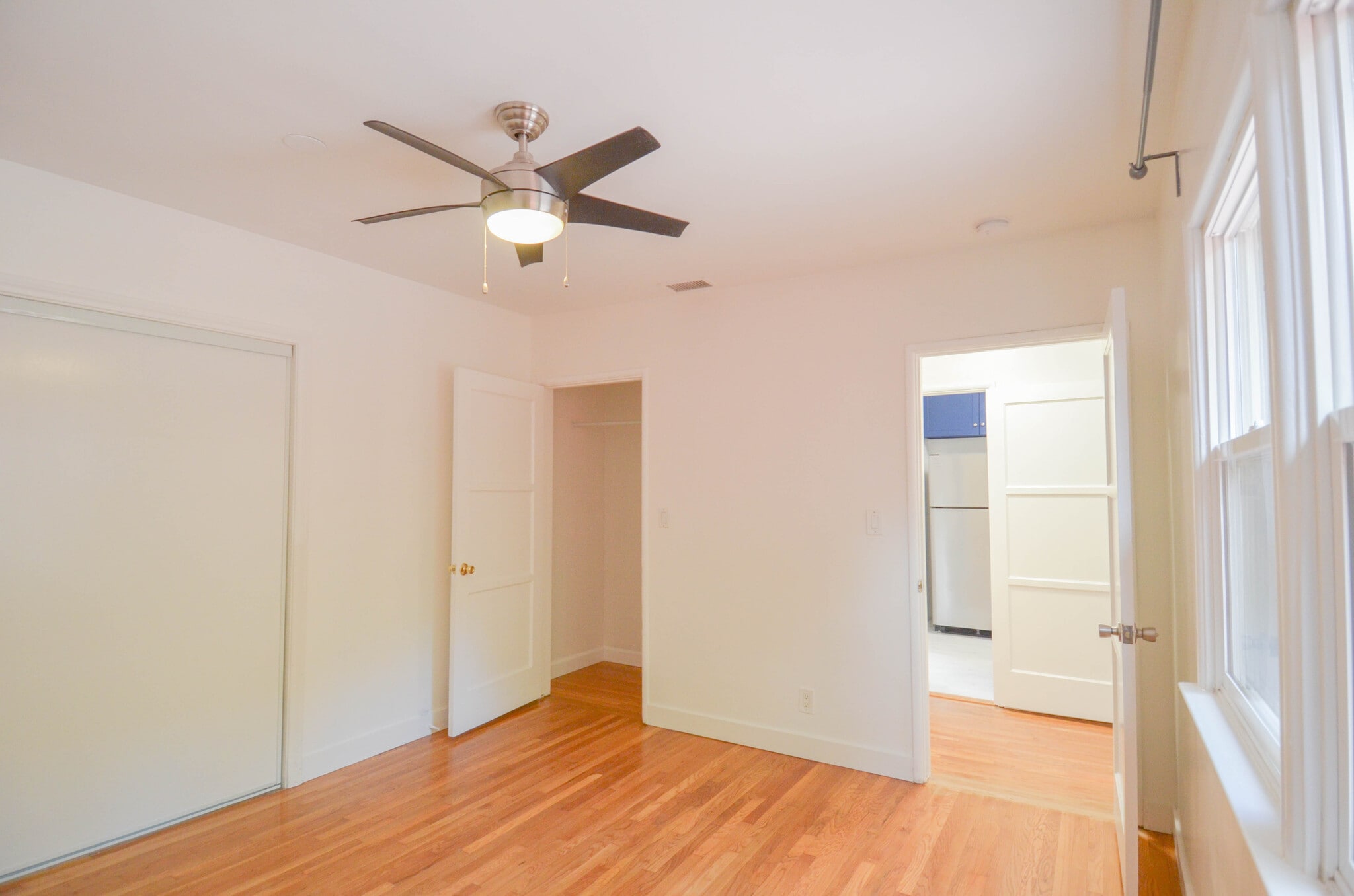 Building Photo - 3246 Barham Blvd