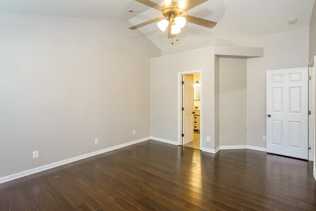 Building Photo - 11025 Ballards Pond Ln