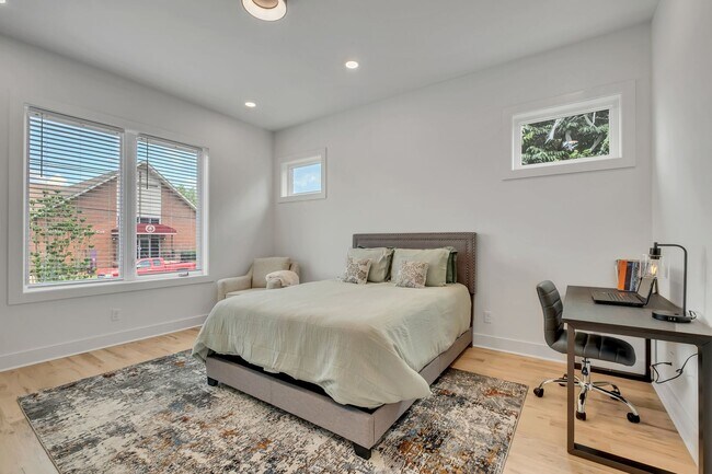 Building Photo - 1 Br / 1 Ba Fully Furnished