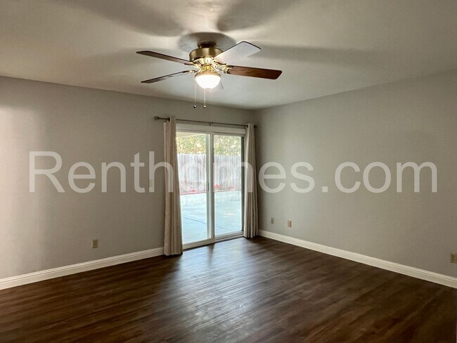 Building Photo - 227 Ocotillo Pl