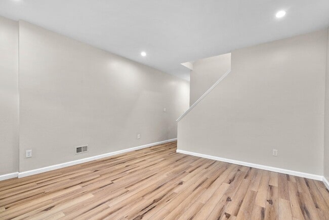 Building Photo - 2202 E Fayette St