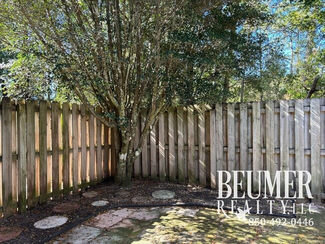 Building Photo - 2 Bedroom 2.5 Bath Townhome Near Perdido Key