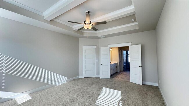 Building Photo - 5401 Bancroft Ln