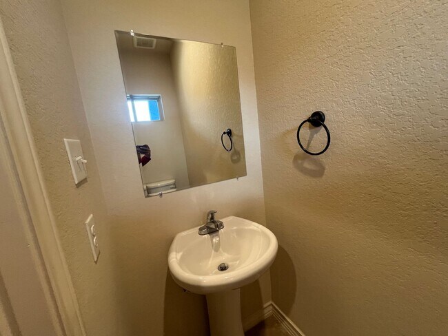 Building Photo - 13907 Annas Way #102, San Antonio, TX. 78233