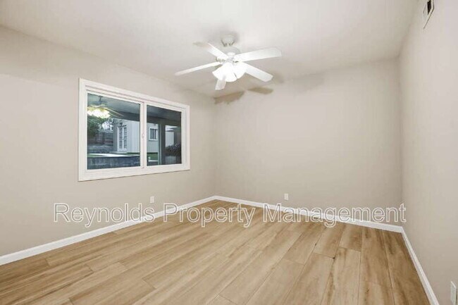 Building Photo - 9002 Watson Pl