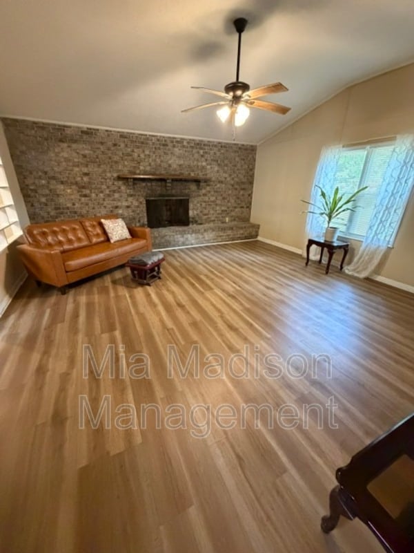 Building Photo - 9406 Dunwoody Dr