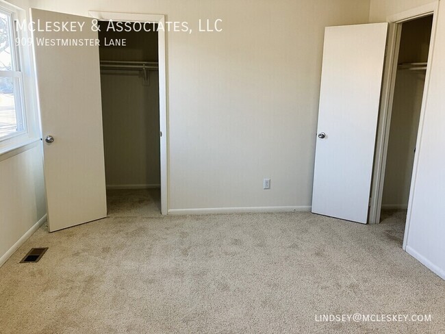 Building Photo - 909 Westminster Ln